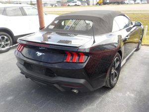 FORD MUSTANG ECOBOOST PREMIUM - 2