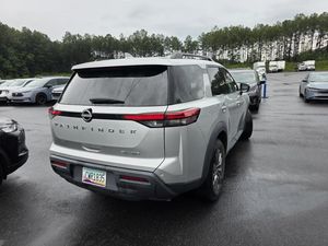 2024 Nissan PATHFINDER SV 照片 2