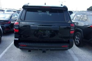 2025 Toyota 4RUNNER SR5 缩略图 18
