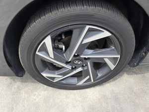 HYUNDAI ELANTRA SEL CONVENIENCE - 9