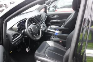 CHRYSLER PACIFICA SELECT - 3