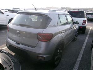 HYUNDAI VENUE SE - 2