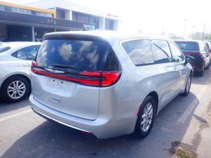 CHRYSLER PACIFICA TOURING L - 2