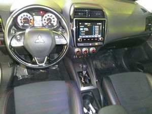 2025 Mitsubishi OUTLANDER SPORT SE — фото 4
