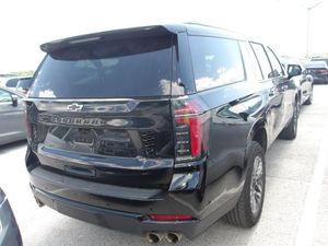 CHEVROLET SUBURBAN Z71 - 2