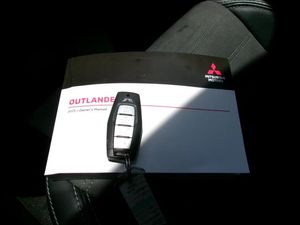 2025 Mitsubishi OUTLANDER SE thumbnail 22