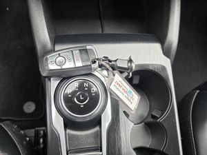 2025 FORD ESCAPE ST-LINE — миниатюра 23