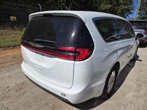 CHRYSLER PACIFICA TOURING L - 2