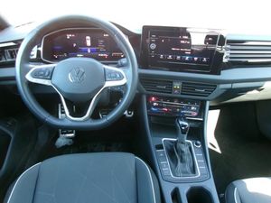 VOLKSWAGEN JETTA SPORT - 4