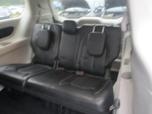 2024 Chrysler PACIFICA TOURING L — миниатюра 25