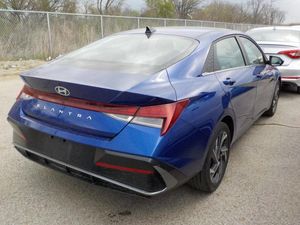 HYUNDAI ELANTRA SEL CONVENIENCE - 2