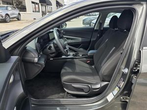 HYUNDAI ELANTRA SEL CONVENIENCE - 3