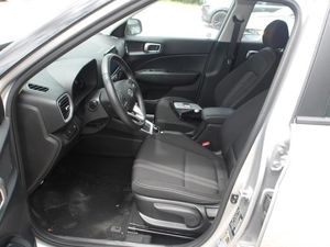 صورة 3 لـ 2025 Hyundai VENUE SEL