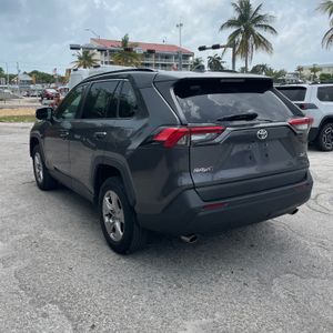 2023 Toyota RAV4 XLE photo 3
