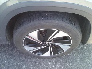 صورة 16 لـ 2025 Volkswagen TAOS SE