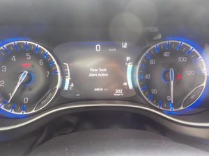 CHRYSLER PACIFICA TOURING L - 5