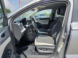 صورة 3 لـ 2025 Volkswagen TAOS SE