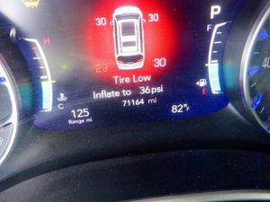 CHRYSLER PACIFICA TOURING L - 5