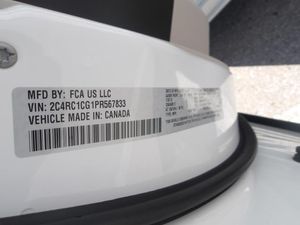 CHRYSLER VOYAGER LX - 7