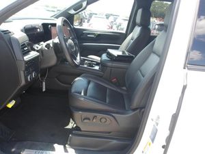 CHEVROLET SUBURBAN Z71 - 3