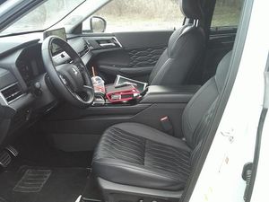 MITSUBISHI OUTLANDER SEL - 3