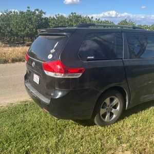 TOYOTA SIENNA - 5