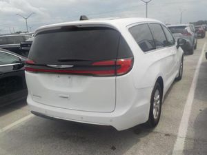 CHRYSLER PACIFICA TOURING L - 2