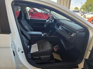 صورة 3 لـ 2025 Toyota CAMRY SE