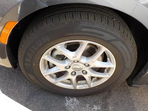 CHRYSLER PACIFICA TOURING L - 8