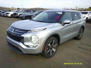 MITSUBISHI OUTLANDER SE - 1