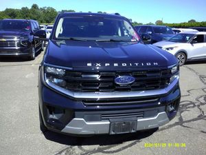 صورة 14 لـ 2025 FORD EXPEDITION PLATINUM