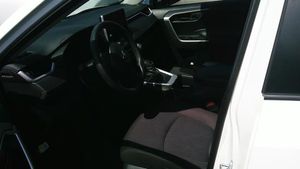 2025 Toyota RAV4 LE 照片 3