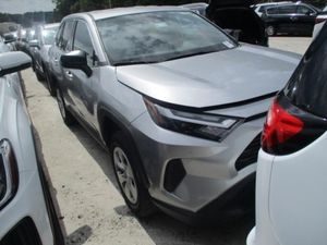 2025 Toyota RAV4 LE thumbnail 18