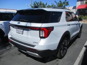 FORD EXPLORER PLATINUM - 2