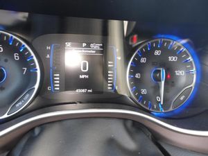 CHRYSLER VOYAGER LX - 5