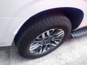 CHEVROLET SUBURBAN Z71 - 9