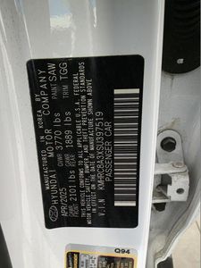 HYUNDAI VENUE SE - 7