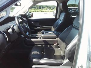 صورة 3 لـ 2025 FORD EXPEDITION PLATINUM