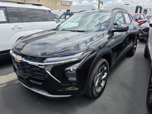 2025 Chevrolet TRAX LT — фото 1
