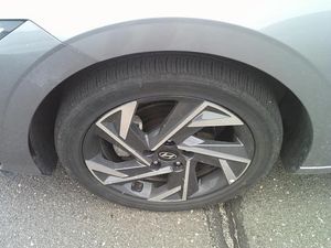 HYUNDAI ELANTRA SE - 8