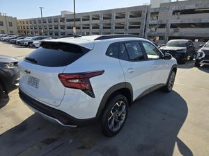 CHEVROLET TRAX LT - 2