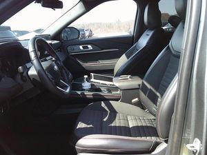 FORD EXPLORER ST-LINE - 3