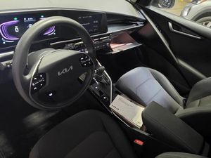 2025 KIA NIRO LX 照片 4