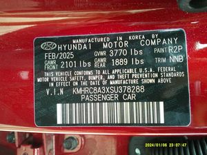 HYUNDAI VENUE SE - 7