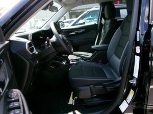 صورة 3 لـ 2025 Chevrolet TRAILBLAZER LT