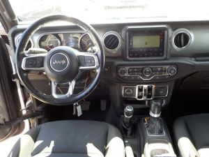 JEEP WRANGLER UNLIMITED SAHARA - 4