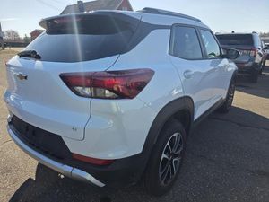 CHEVROLET TRAILBLAZER LT - 2