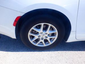 CHRYSLER VOYAGER LX - 9