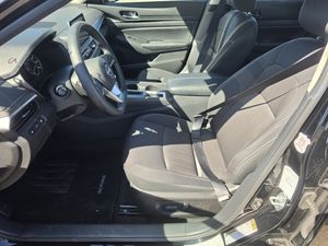 صورة 3 لـ 2025 Nissan ALTIMA SV