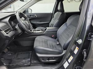 2025 Mitsubishi OUTLANDER — фото 3